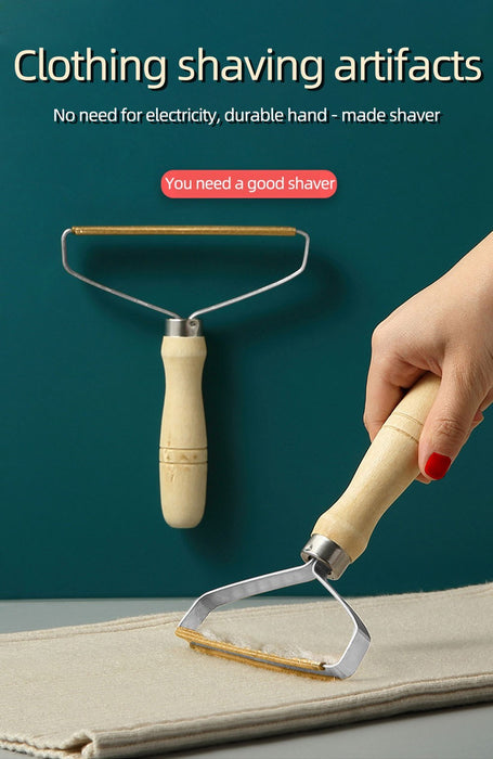 Say Goodbye to Pet Hair: Effective Grooming Brush for Cats and Dogs