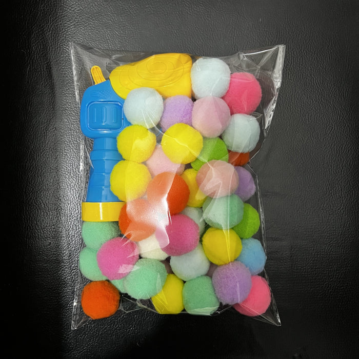 It includes a launcher and a pack of 100 fluffy plush balls, suitable for indoor cats, a toy for exercising cats, increasing love and trust between you and cats. Cats will eagerly look forward to interacting with you and buil