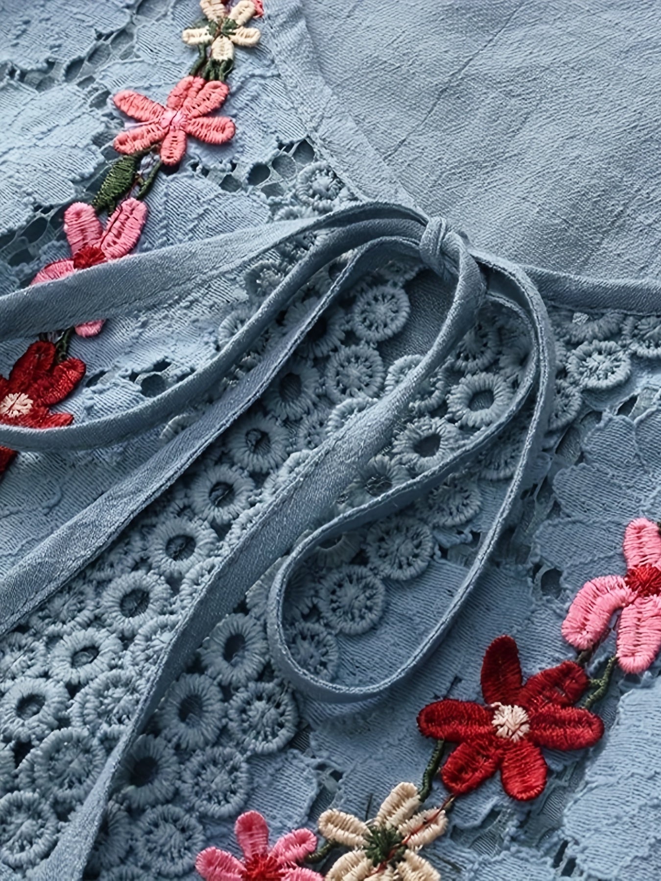 Plus Size Floral Applique Lace Blouse, Tie Neck Short Sleeve Women's Top