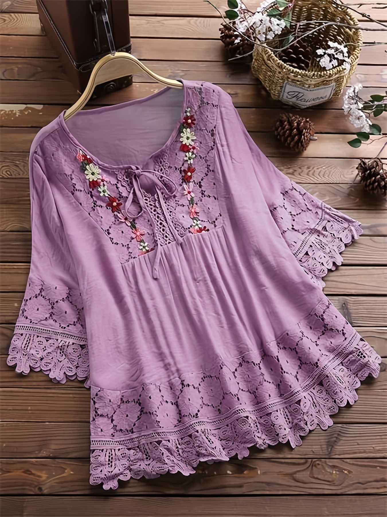 Plus Size Floral Applique Lace Blouse, Tie Neck Short Sleeve Women's Top