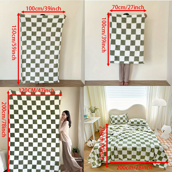 1pc Cozy Traditional Style Plaid Flannel Blanket, Red And White Or Black And White, Soft Panda Velvet (Polyester Fiber), Warm Travel Pet Blanket For Dogs And Cats, Washable, Christmas present