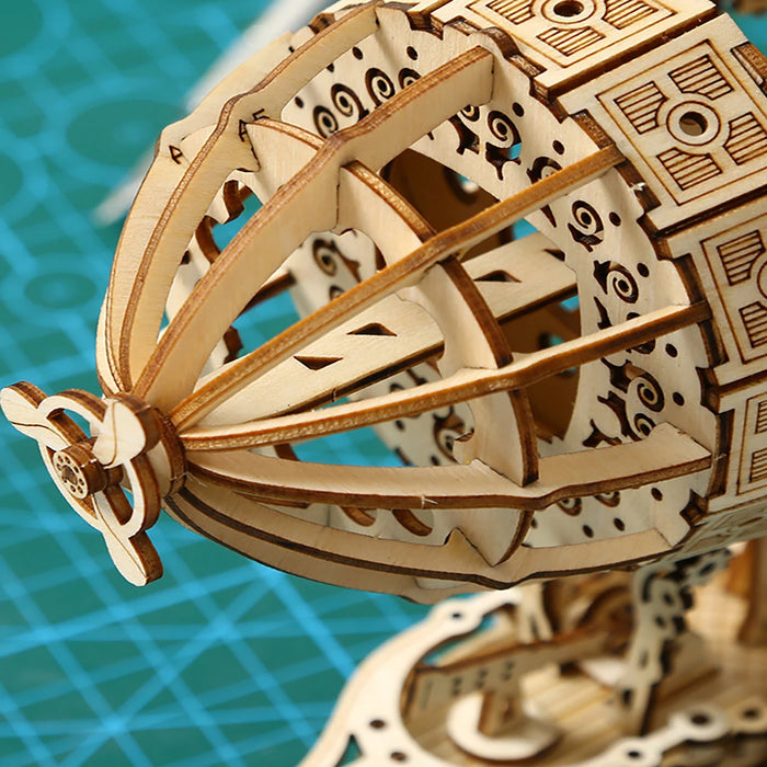Close-up of the airship propeller and wooden frame