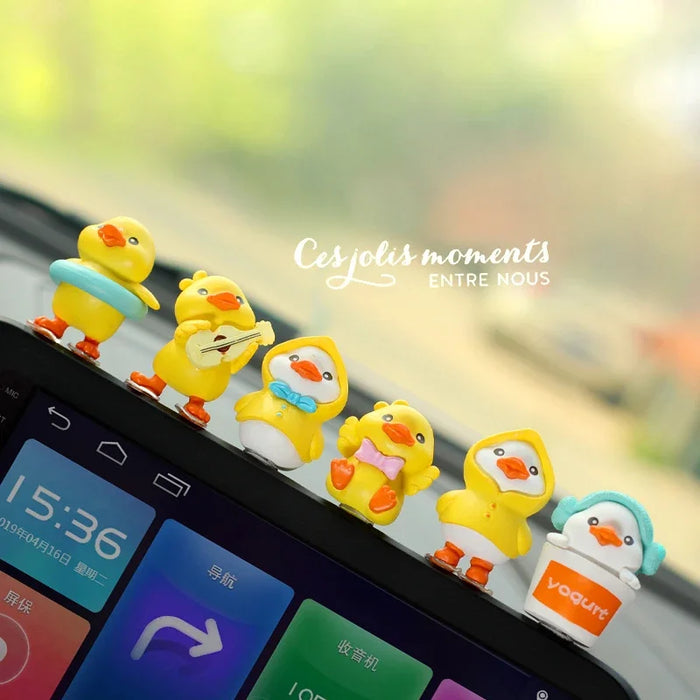 Little Yellow Swinging Duck for Car Interior Decoration