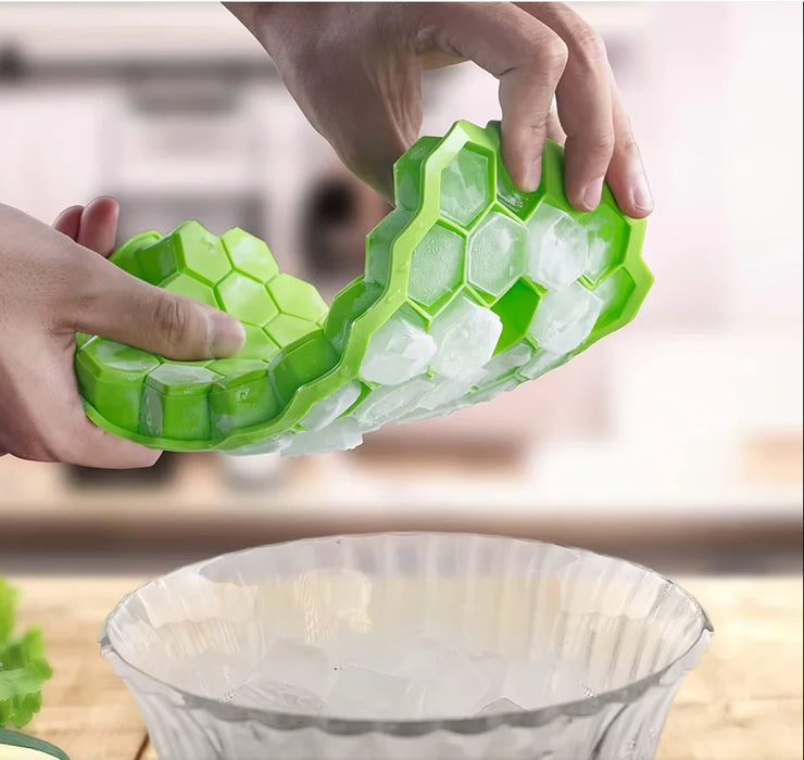 Large-capacity Silicone Ice Trays Mold Reusable Honeycomb Ice Cube Maker Food Grade Ice Maker with Lids Popsicle Mould Ice Mold