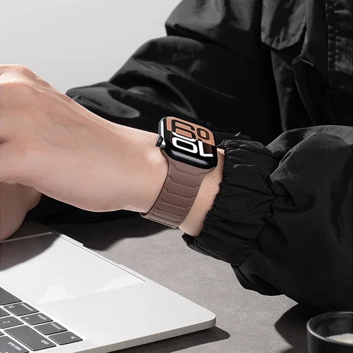Strap For Apple Watch ultra 2 Band 49mm 44mm 45mm 40mm 42mm 46mm 41mm 38mm Magnetic Silicone Bracelet IWatch Series 10 SE 9 8 7