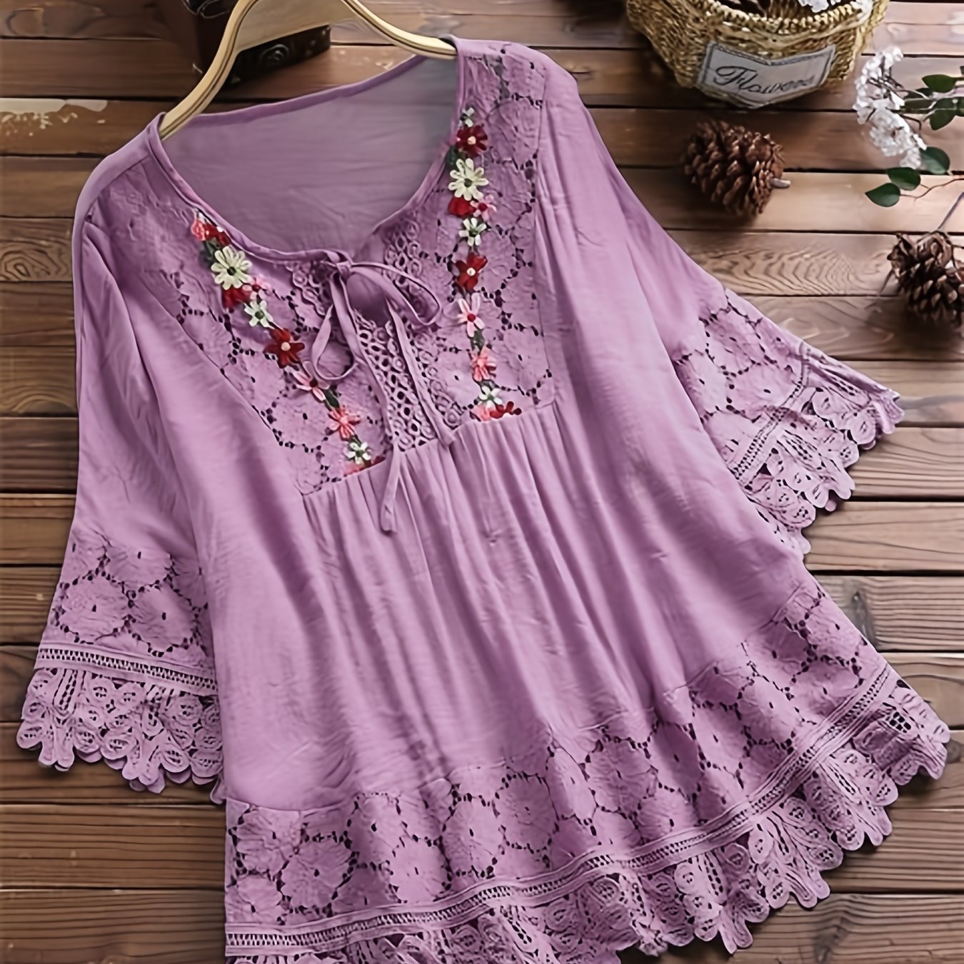 Plus Size Floral Applique Lace Blouse, Tie Neck Short Sleeve Women's Top