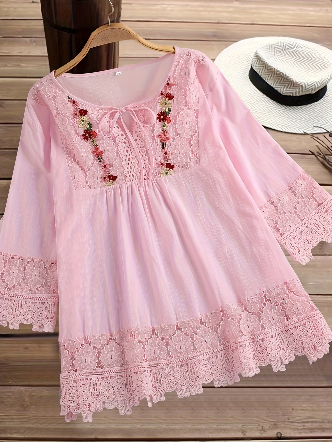 Plus Size Floral Applique Lace Blouse, Tie Neck Short Sleeve Women's Top